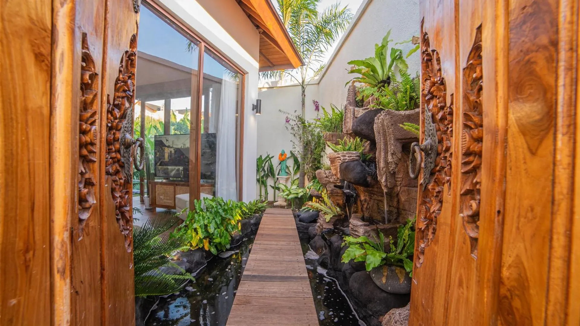 Kmana Villas Seminyak By Rh Management